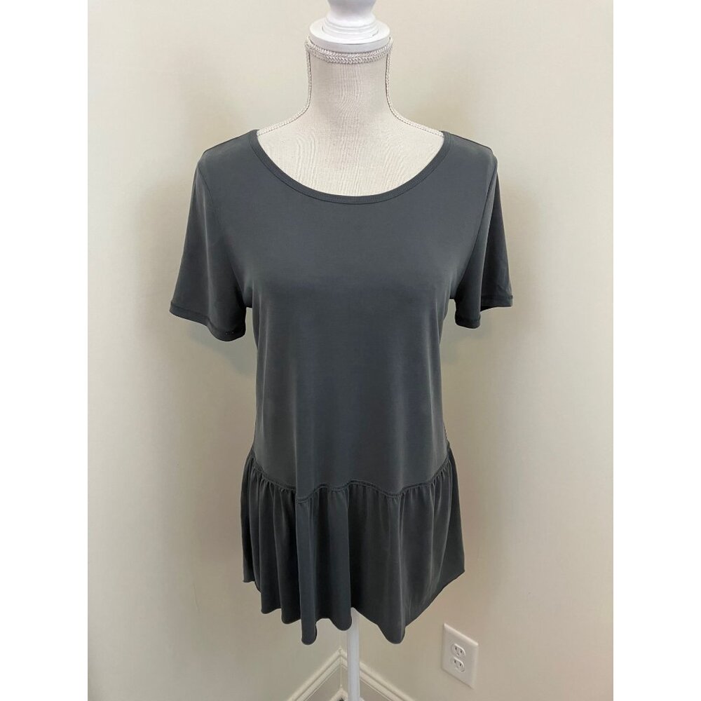 Mote Gray Short Sleeve Peplum Top Size Medium